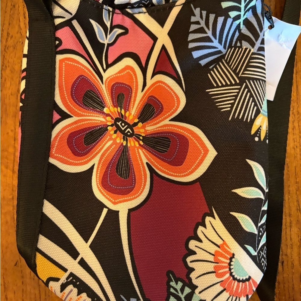 Vera Bradley Lighten Up Water Bottle Crossbody – Kaui Floral – NWT - Picture 6 of 9
